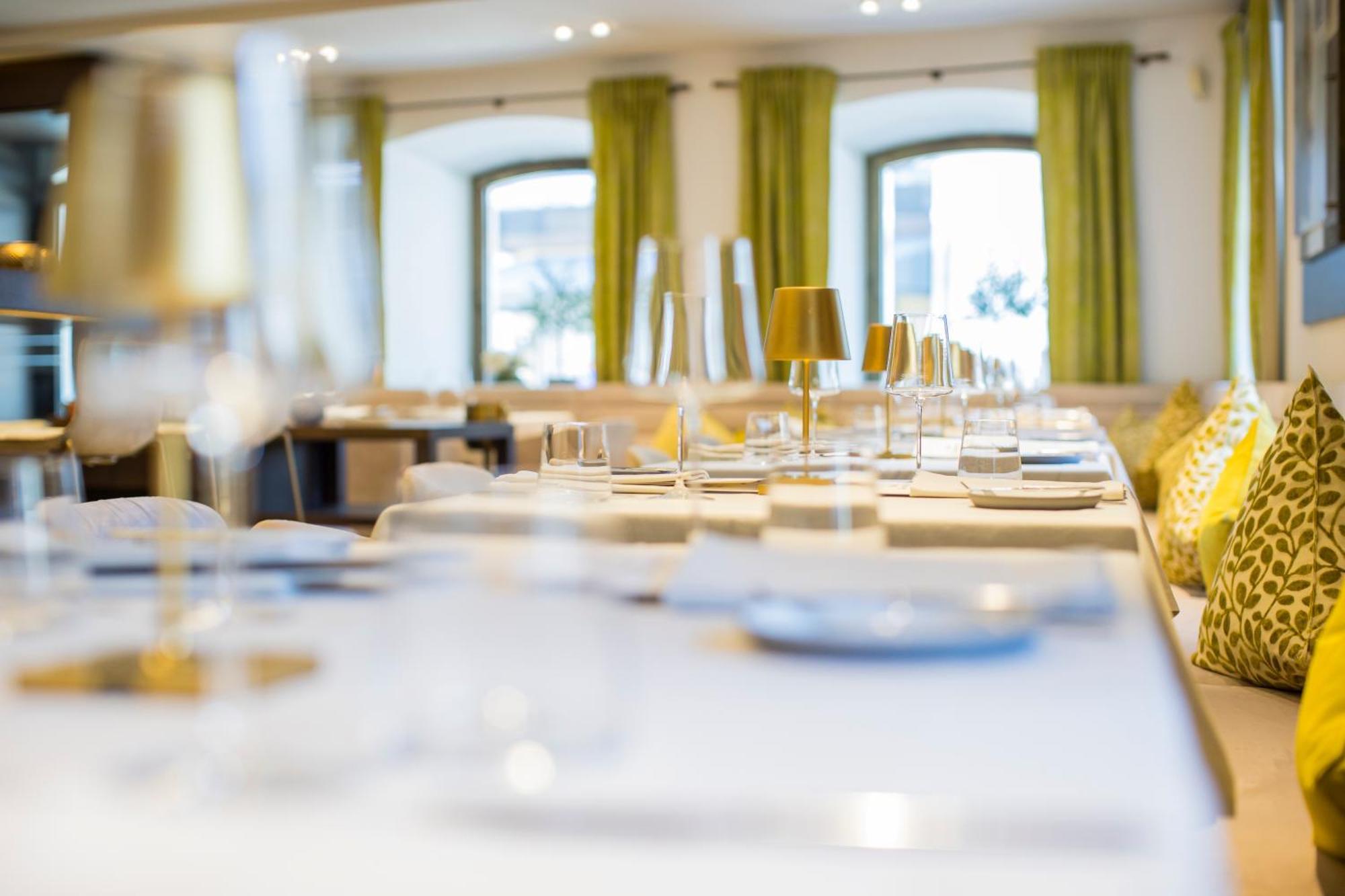 Iris Porsche Hotel & Restaurant Mondsee Exterior foto